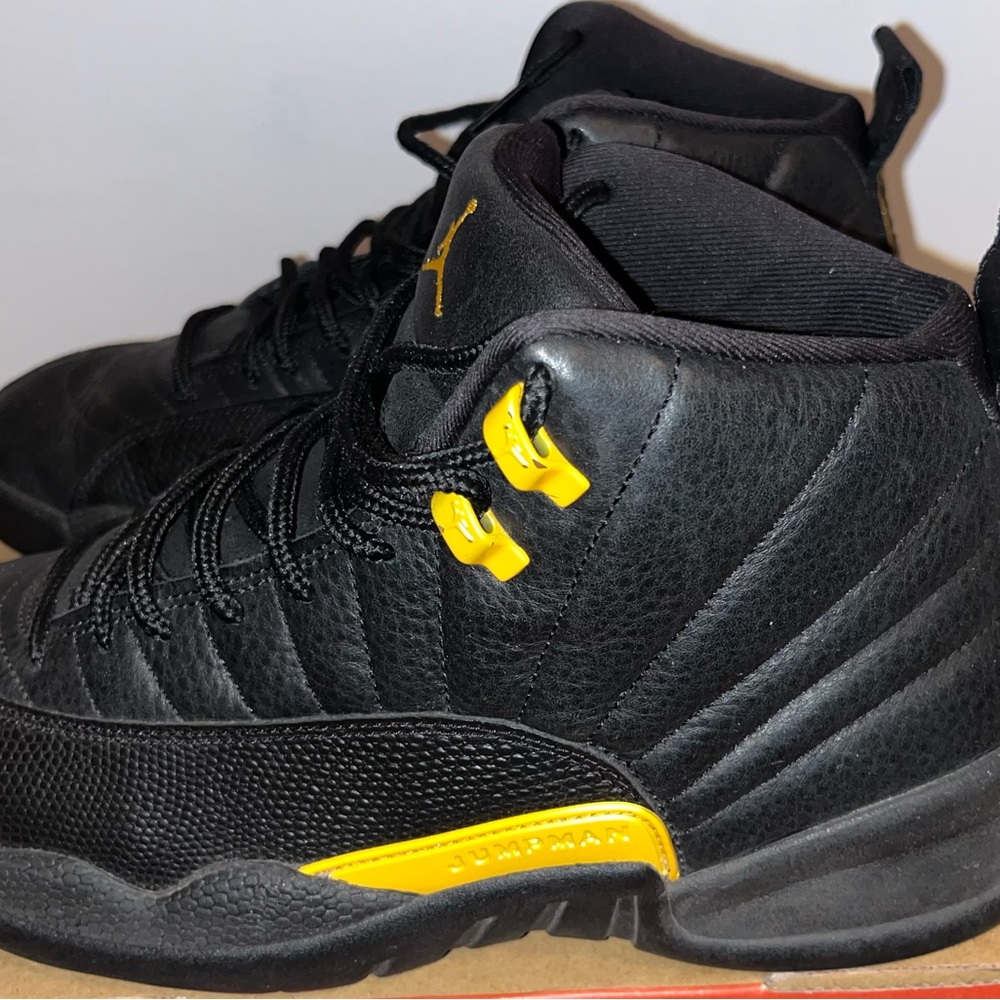 Jordan 12 black taxi